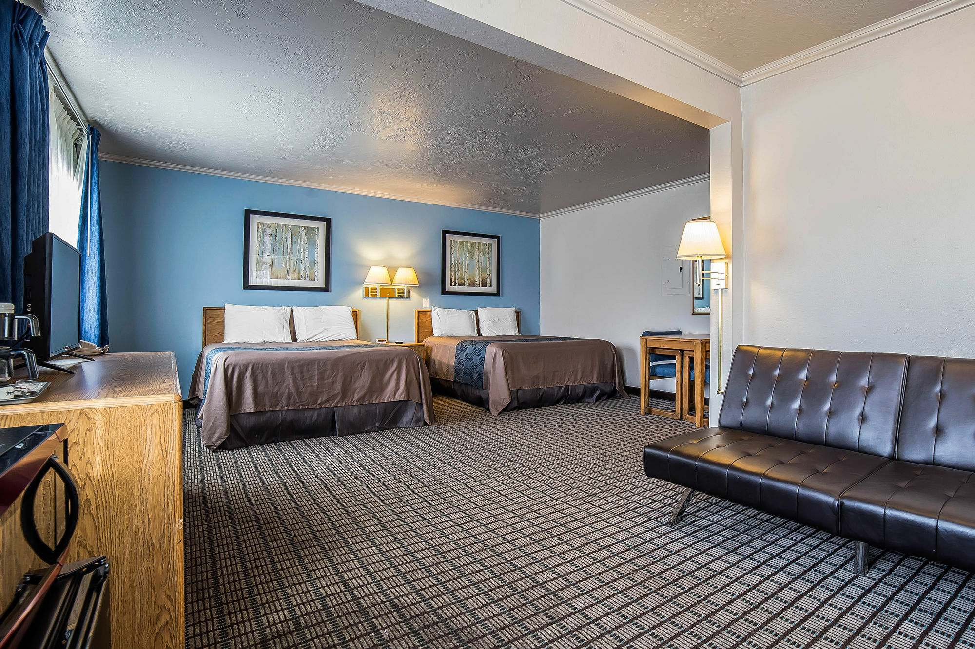 Econo Lodge Inn & Suites โลแกน ภายนอก รูปภาพ